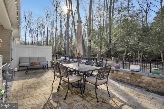 view of patio featuring outdoor lounge area