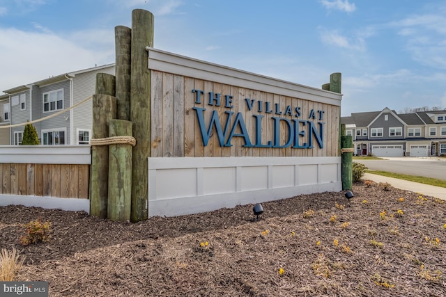 view of community / neighborhood sign