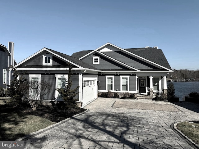 view of front of house featuring a garage