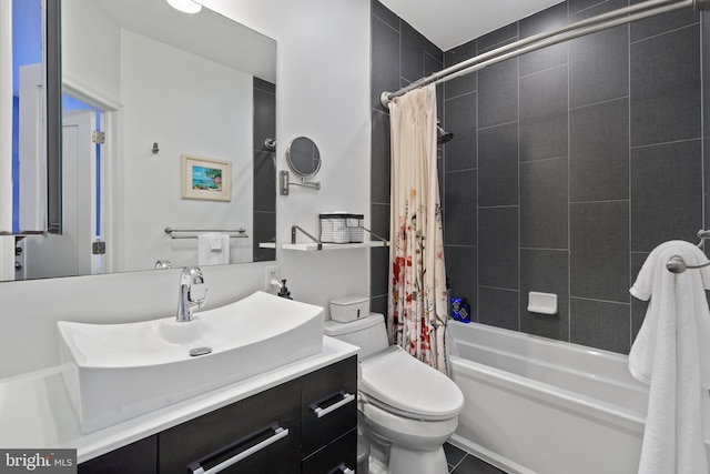 full bathroom featuring vanity, toilet, and shower / bath combo