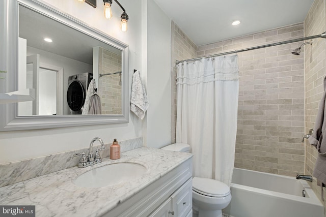 full bathroom featuring vanity, toilet, and shower / bath combo