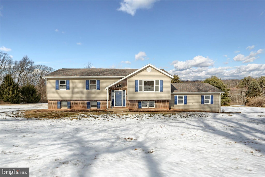 view of split foyer home