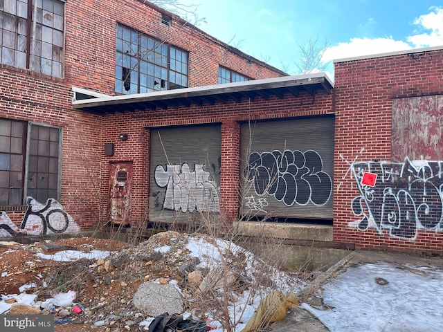 804 N Franklintown Rd, Baltimore, MD 21216 - view of snow covered exterior