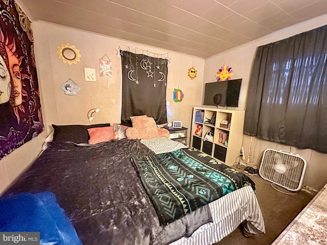 bedroom featuring carpet flooring