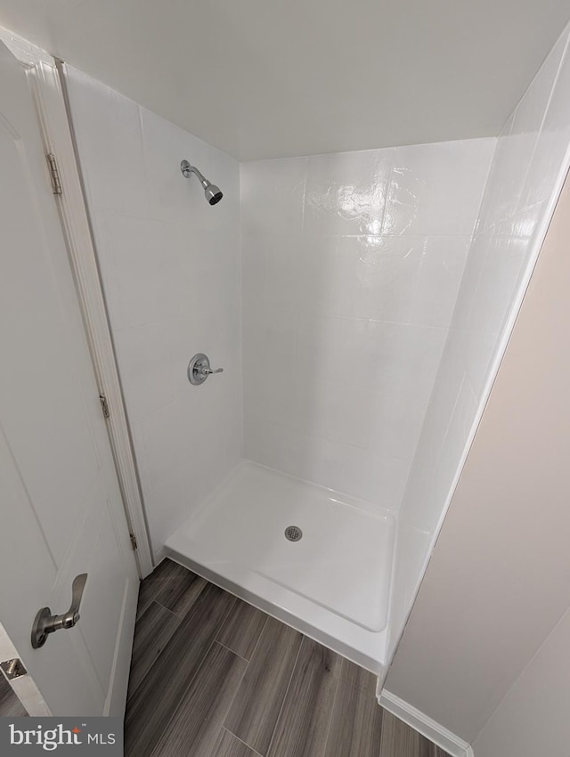 bathroom with walk in shower