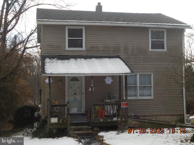 view of front facade with covered porch