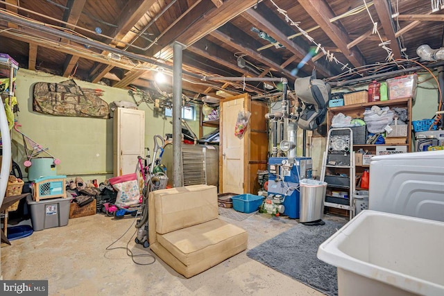 basement with washer / clothes dryer