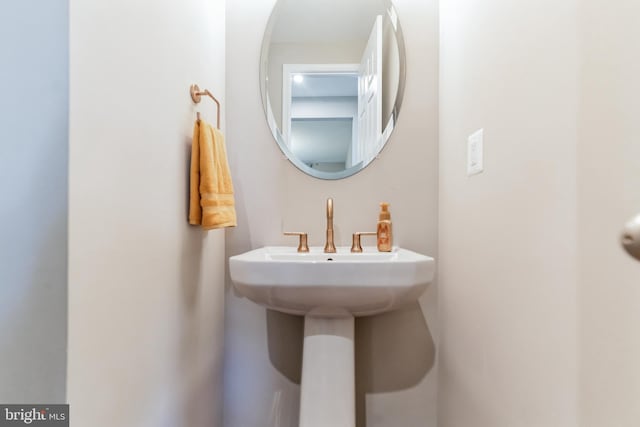 bathroom with sink