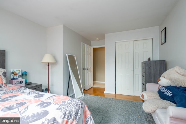 bedroom with a closet