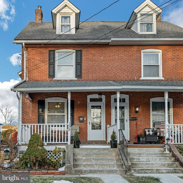 view of front of home with covered porch