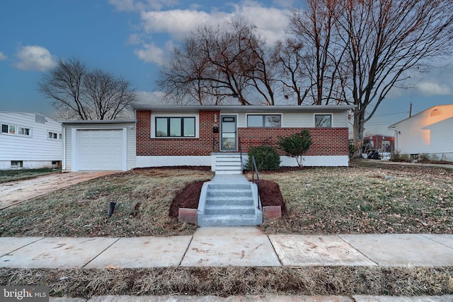 single story home featuring a garage