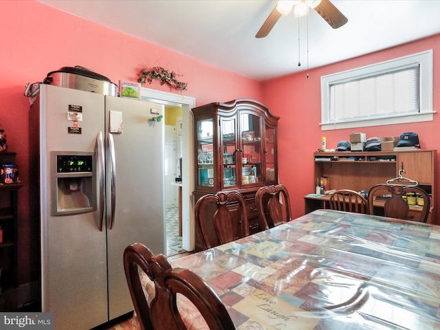 dining room with ceiling fan