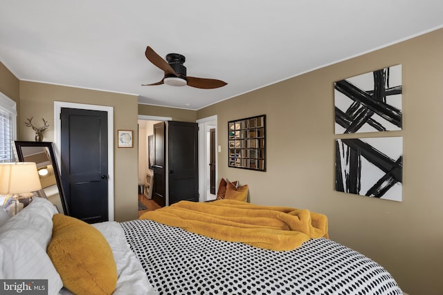 bedroom with ceiling fan