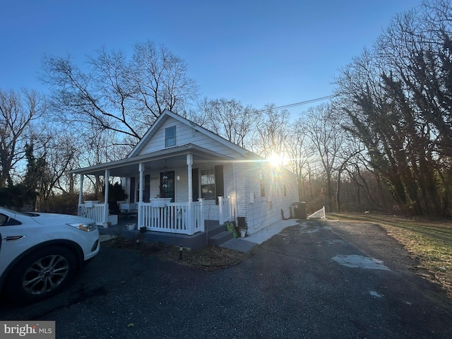 view of front of house with covered porch