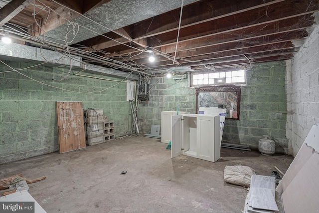 basement featuring washer / dryer