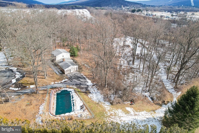 bird's eye view with a mountain view