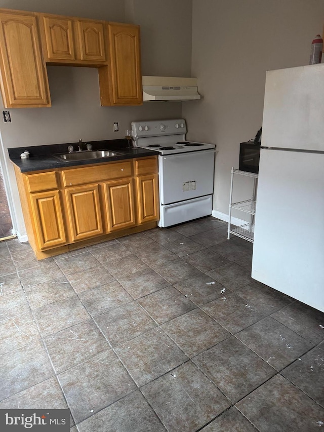 1904 E Orleans St, Philadelphia, PA 19134 - kitchen featuring white appliances and sink