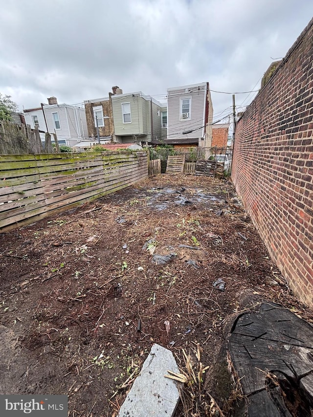 1904 E Orleans St, Philadelphia, PA 19134 - view of yard