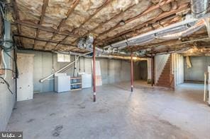 basement featuring washer / dryer