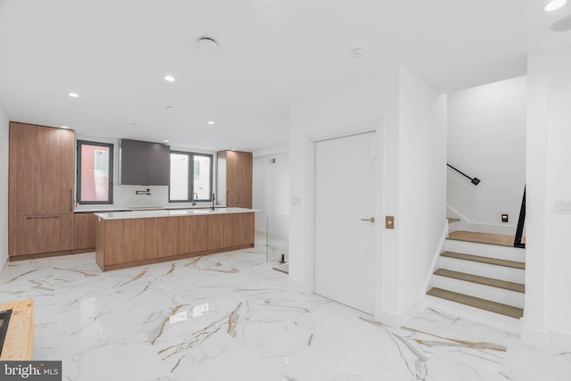 kitchen featuring a kitchen island