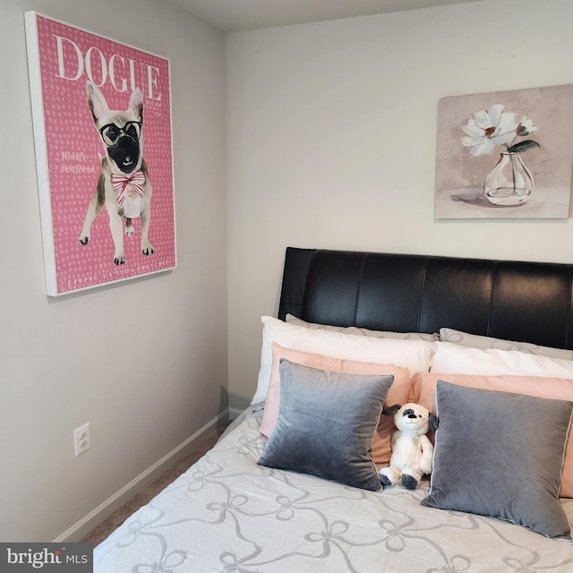 view of carpeted bedroom