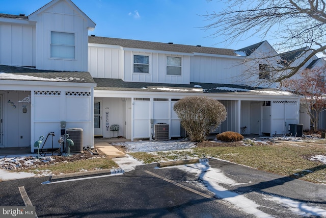 view of front of home with central AC unit