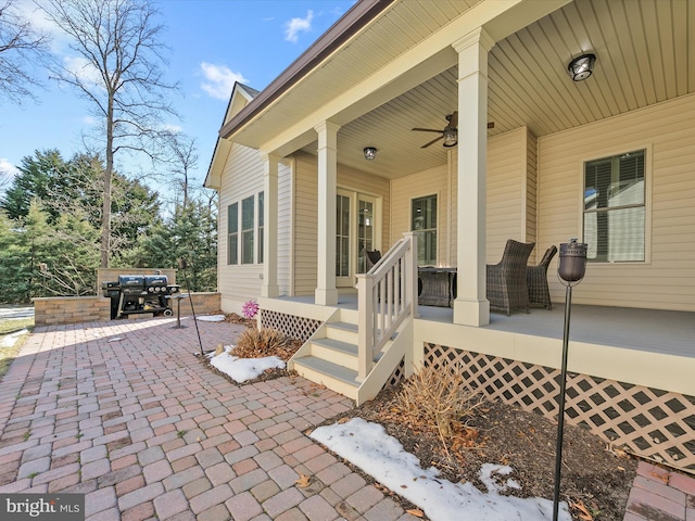 view of patio featuring ceiling fan, covered porch, and area for grilling