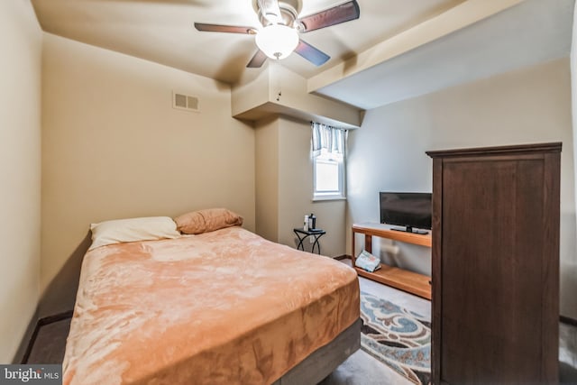 bedroom featuring ceiling fan