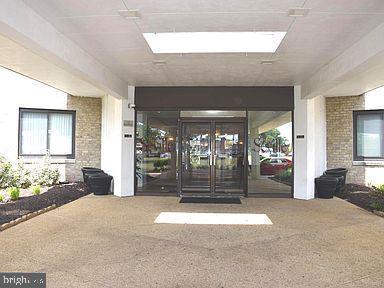 property entrance with french doors