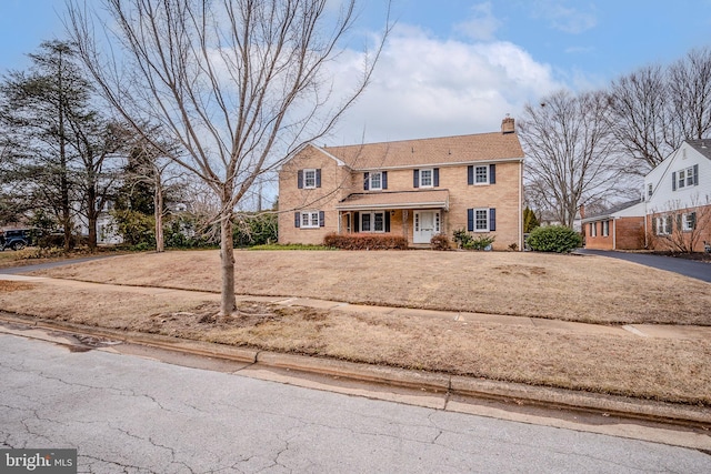 view of front of house with a front yard