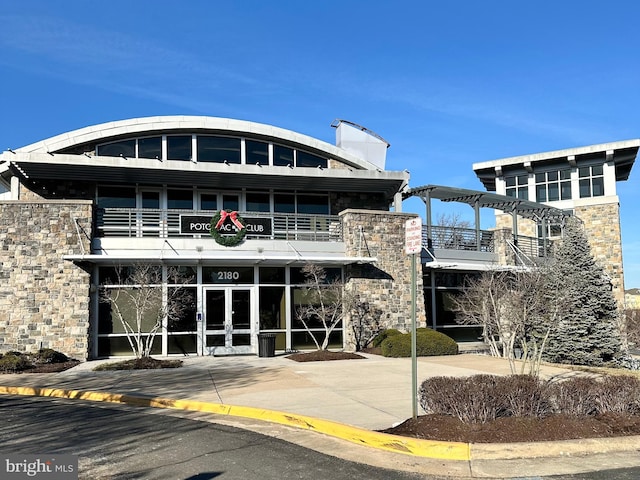 view of building exterior