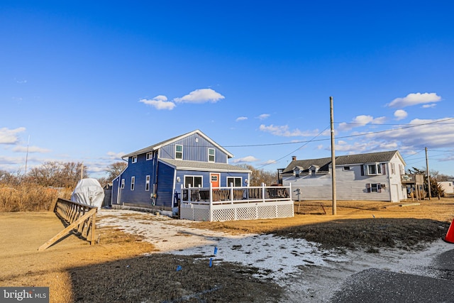 view of front of home featuring a deck