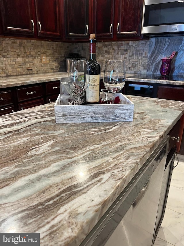 kitchen with backsplash