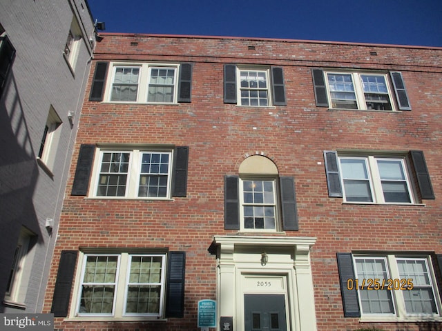 view of townhome / multi-family property