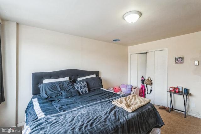 bedroom featuring carpet floors