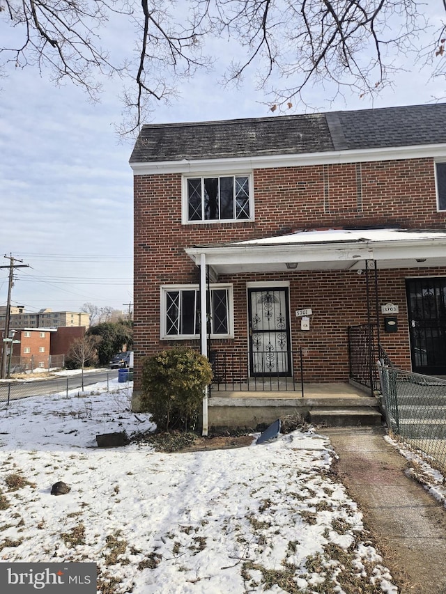 view of front of house