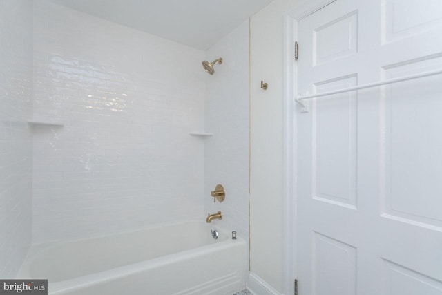 bathroom featuring shower / bathtub combination