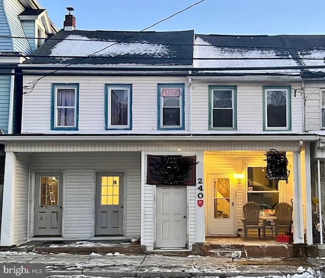 view of front facade with a porch