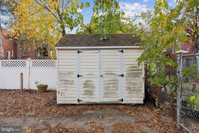 view of outbuilding