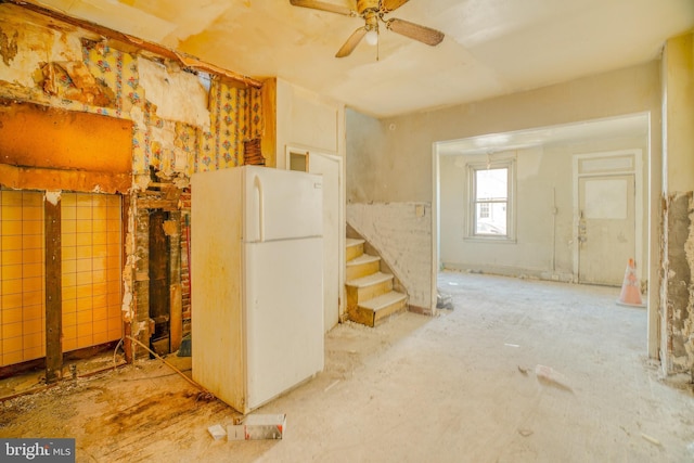 miscellaneous room with ceiling fan