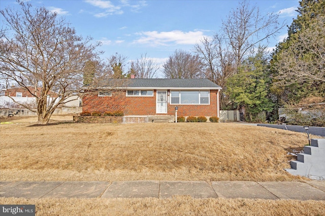 view of front of property with a front yard