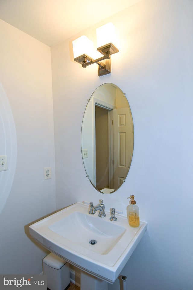 bathroom with sink