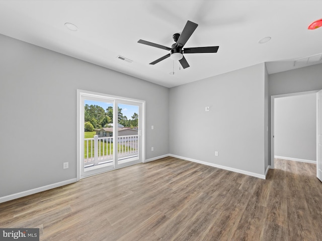 unfurnished room with light hardwood / wood-style floors and ceiling fan