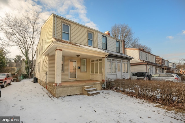 view of front of home featuring a porch