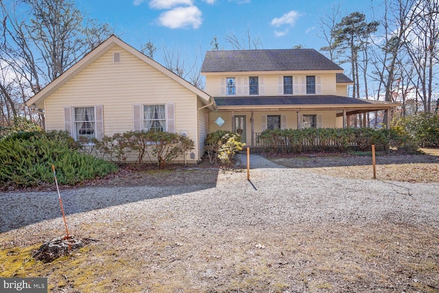 view of front of property featuring a porch