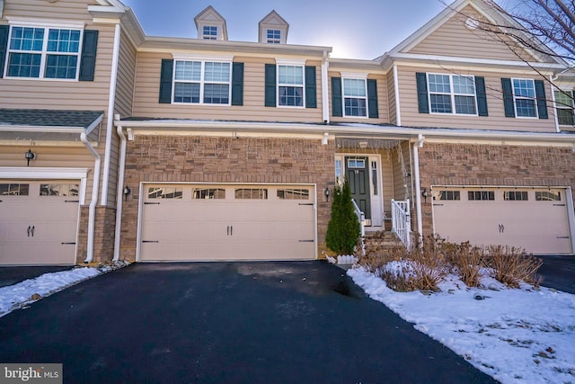 Listing photo 2 for 18 Larkspur Ln, Monroe Township NJ 08831