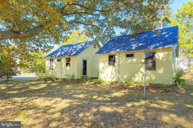 exterior space with a yard