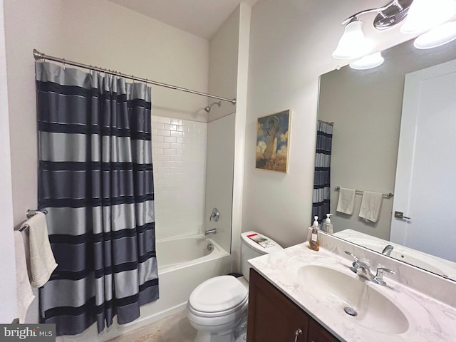 full bathroom featuring vanity, toilet, and shower / bath combo