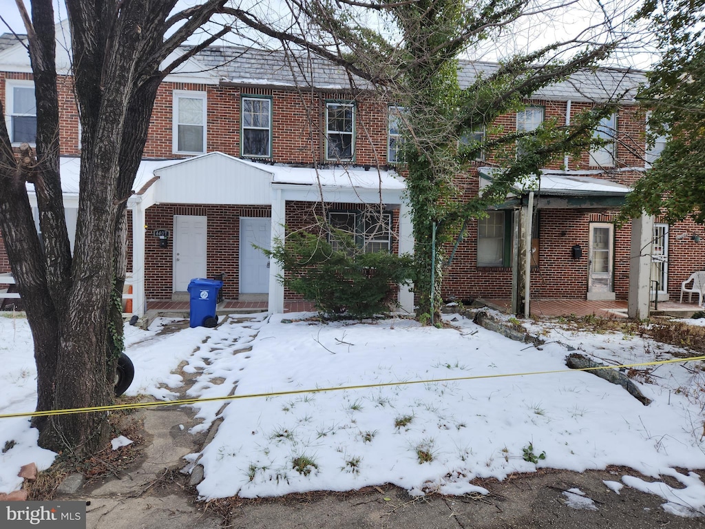 view of front of home