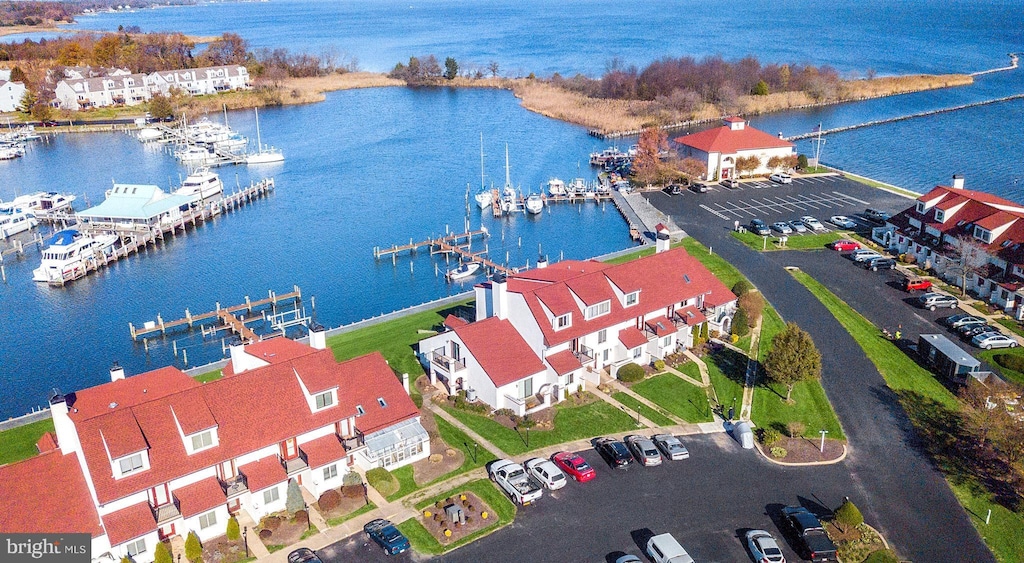 bird's eye view featuring a water view